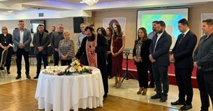 Την πρωτοχρονιάτικη πίτα του έκοψε ο Γ.Σ. Πίνδαρος Θηβών Την πρωτοχρονιάτικη πίτα του έκοψε ο Γ.Σ. Πίνδαρος Θηβών