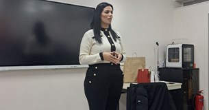 Ο Δήμος Λοκρών διανέμει οδηγό πανελλήνιων εξετάσεων σε μαθητές Ο Δήμος Λοκρών διανέμει οδηγό πανελλήνιων εξετάσεων σε μαθητές