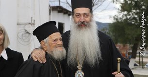 Μητροπολίτης Συμεών: «Υποκλίνομαι στον ιερέα μου, που έκλεισε τα 100 και συνεχίζει να ιερουργεί!» Μητροπολίτης Συμεών: «Υποκλίνομαι στον ιερέα μου, που έκλεισε τα 100 και συνεχίζει να ιερουργεί!»
