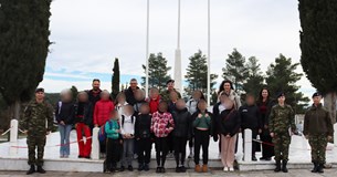 Επίσκεψη του 3ου Δημοτικού Σχολείου Θήβας στο Κέντρο Εκπαίδευσης Νεοσυλλέκτων Θήβας