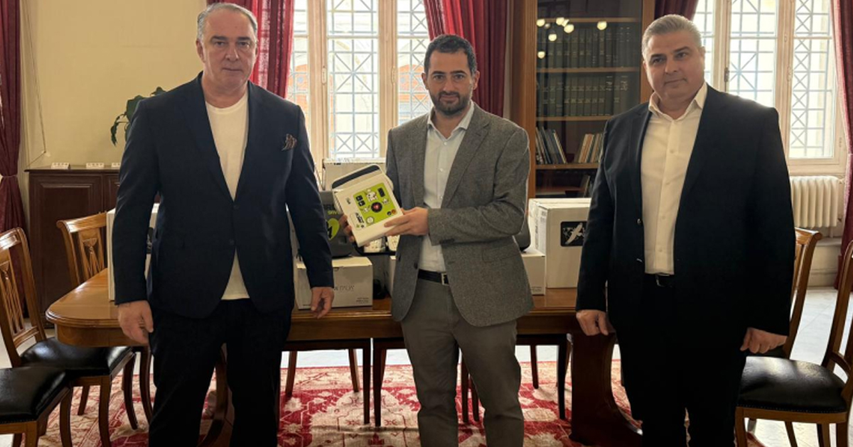 Τα γήπεδα της Στερεάς Ελλάδας αποκτούν επιπλέον 25 απινιδωτές