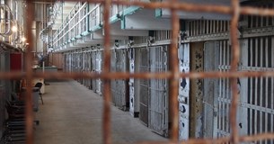 Φυλακές Δομοκού: Συνέλαβαν τον αρχιφύλακα για συνέργεια στη δολοφονία του ισοβίτη