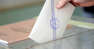 Ενιαίο ψηφοδέλτιο και μονοσταυρία: Η απόλυτη αλλαγή στον εκλογικό νόμο