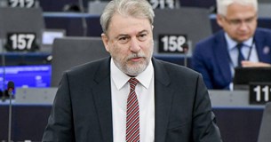 Νότης Μαριάς: Η σφαγή του Διστόμου και οι «200» της Καισαριανής