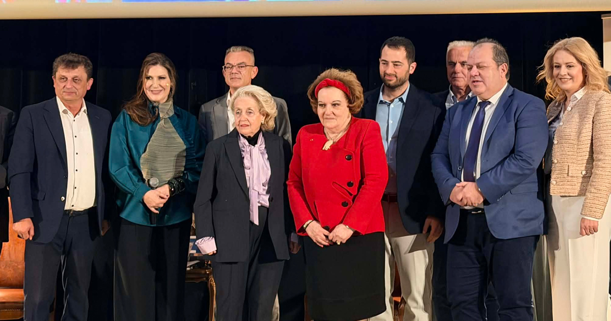 Γιώργος Ντασιώτης: «Υπάρχουν γυναίκες που δεν χρειάζονται «Παγκόσμιες Ημέρες» για να ξεχωρίζουν!!!»