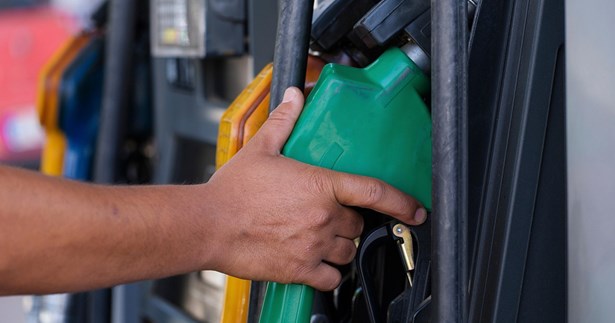 Το πετρέλαιο «εκτινάχθηκε» και πάλι πάνω από τα 100 δολάρια το βαρέλι - Στο «κόκκινο» η Ασία