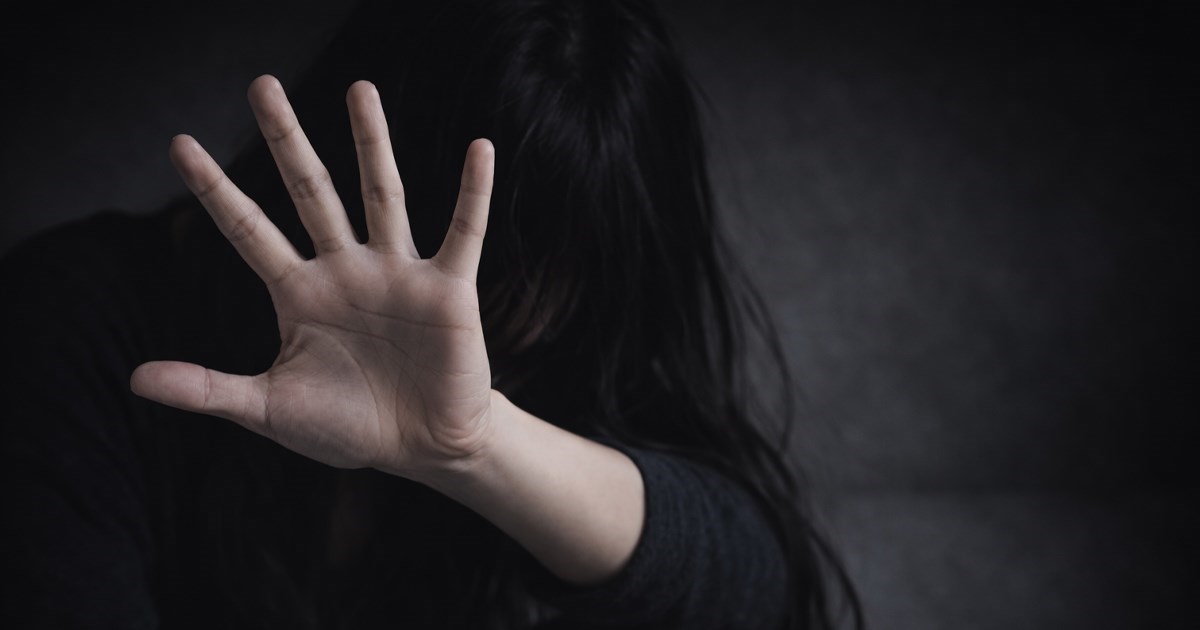 Χανιά: 17χρονη κατήγγειλε ομαδικό βιασμό από 5 άτομα - 10 συλλήψεις, ανήλικος βιντεοσκοπούσε την πράξη