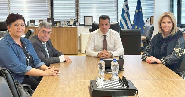 Συνάντηση της Δημάρχου Χαλκιδέων με τον Υπουργό Μετανάστευσης και Ασύλου