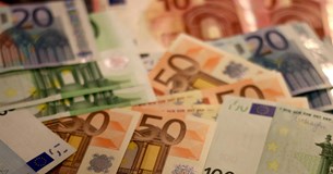 Κατώτατος μισθός: Τα 20 επιδόματα που αυξάνονται και η επιβάρυνση για τα πλασματικά έτη