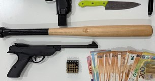 2 συλλήψεις στη Λαμία για ναρκωτικά και όπλα (ΦΩΤΟΓΡΑΦΙΕΣ)