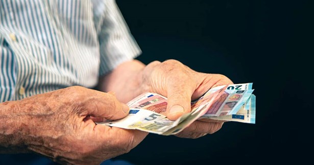 Ηλεκτροσόκ: «Σβήνουν» τον χρόνο ασφάλισης σε όσους ρύθμισαν τις οφειλές τους με εξωδικαστικό ή νόμο Κατσέλη