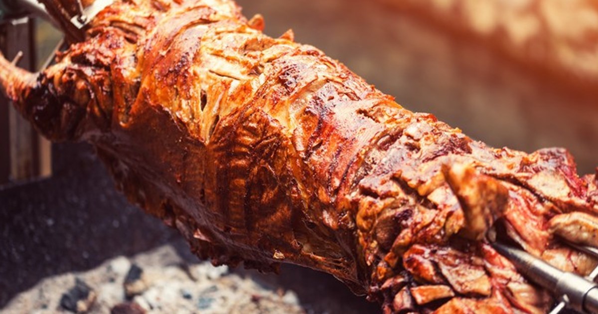 Πάσχα 2026 με «τσουχτερές» τιμές - Πού θα φτάσει το αρνί και τι ισχύει για τσουρέκι και σοκολατένια αυγά