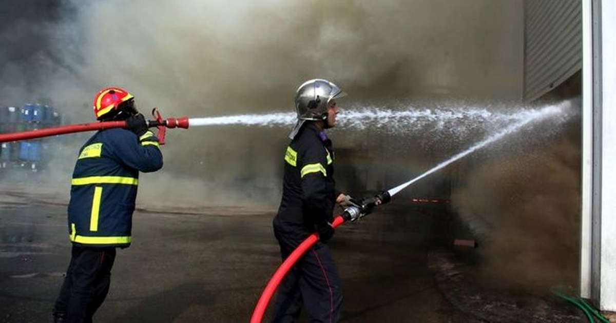 Συναγερμός για μεγάλη πυρκαγιά σε εργοστάσιο στην Λιβαδειά