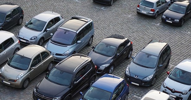 Περισυλλογή εγκαταλελειμμένων οχημάτων από τον Δήμο Δελφών