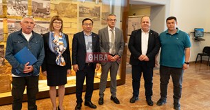 Επίσκεψη του Πρέσβη της Λαϊκής Δημοκρατίας της Κίνας στη Θήβα με επίκεντρο τον τουρισμό και τον πολιτισμό