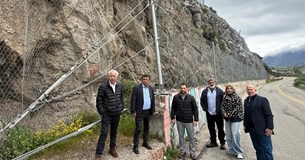 Φάνης Σπανός από το Δίστομο: «Ολοκληρώσαμε εμπρόθεσμα και σωστά το έργο βραχοπροστασίας στο οδικό δίκτυο Αράχωβας»