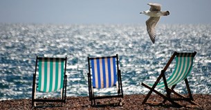 Νέα παράταση αιτήσεων για 300.000 επιταγές κοινωνικού τουρισμού της ΔΥΠΑ