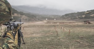 Εκτέλεση βολών στο Πεδίο Βολής Θηβών