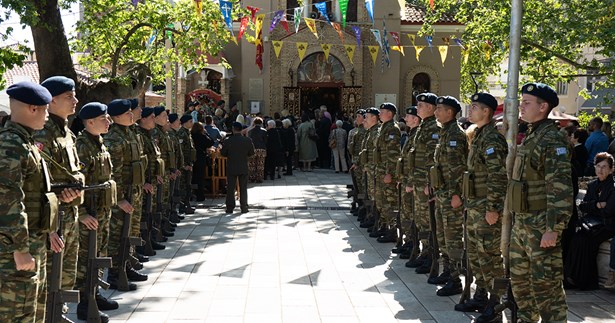 Με λαμπρότητα και επισημότητα εόρτασε η Θήβα τον πολιούχο της Αγιο Ιωάννη τον Καλοκτένη