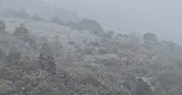 Χιόνια σε Ελικώνα και Παρνασσό - Από άνοιξη χειμώνας ξανά