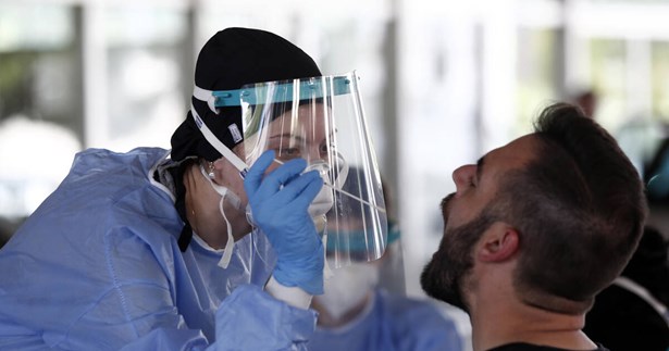 Επιστρέφουν στη Σερβία οι τουρίστες μετά τα κρούσματα κορωνοϊού στην Εύβοια