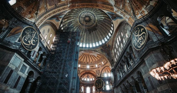 Κυβέρνηση: Κινητοποίηση σε διεθνές επίπεδο για την Αγία Σοφία