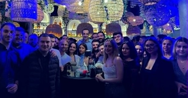 Το πάρτι της ΟΝΝΕΔ και του Γρηγόρη Δημητριάδη που ένωσε όλες τις γενιές της ΝΔ - Πάνω από 1.500 άτομα