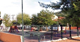 Κλειστή η παιδική χαρά στον συνοικισμό Λιβαδειάς - Πότε θα ανοίξει ξανά