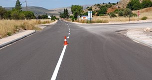 Διαγράμμιση των δρόμων προς τον οικισμό της παραλίας Αγ. Νικολάου