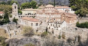 2.400.000 ευρώ για την αποκατάσταση της Ιεράς Μονής Οσίου Λουκά στη Βοιωτία