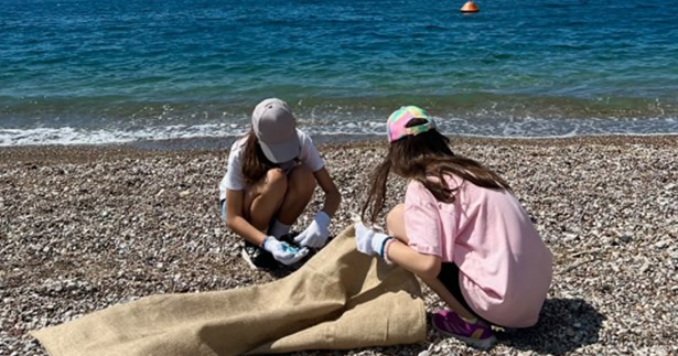 Δράσεις περιβαλλοντικής ευαισθητοποίησης και καθαρισμού στην παραλία Λιβαδόστρας 
