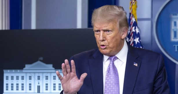 To Facebook απέσυρε βίντεο του Τραμπ λόγω «επιβλαβούς παραπληροφόρησης για τον κορωνοϊό»