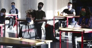 Οι προτάσεις Κοτανίδου για τα σχολεία: Μάσκες οι μαθητές, αρνητικό τεστ οι φοιτητές