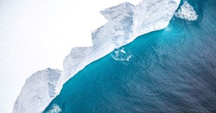 Το μεγαλύτερο παγόβουνο στον κόσμο «απειλεί» νησί στον Νότιο Ατλαντικό