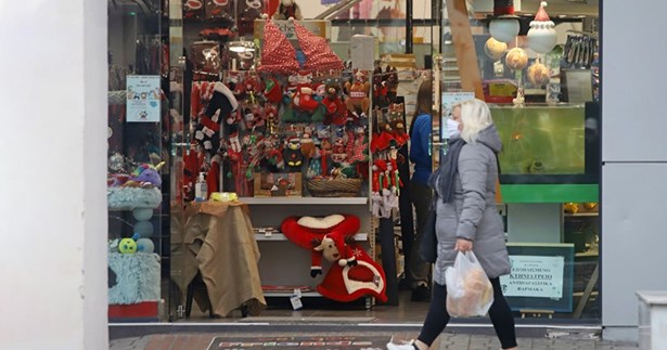 Aρση μέτρων: Πώς θα κάνουμε Χριστούγεννα - «Πρεμιέρα» για την περιποίηση νυχιών