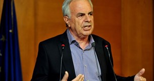 Β. Αποστόλου: «Διαγκωνισμός συμφερόντων στις βουνοκορφές της Εύβοιας με την εποπτεία της ΡΑΕ»