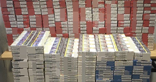 Σύλληψη ημεδαπού στη Χαλκίδα - Κατασχέθηκαν 2.140 αδασμολόγητα πακέτα τσιγάρων