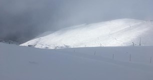 Στα λευκά ο Παρνασσός - Το χιονοδρομικό κέντρο ετοιμάζεται για opening