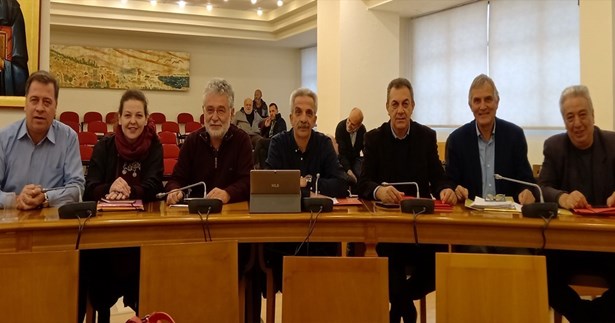 Την 4η συνεδρίαση του Περιφερειακού Συμβουλίου σχολιάζει η «Στερεά Υπεροχής»
